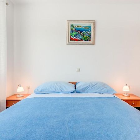 Apartmani Mirta Omis A Luaran gambar
