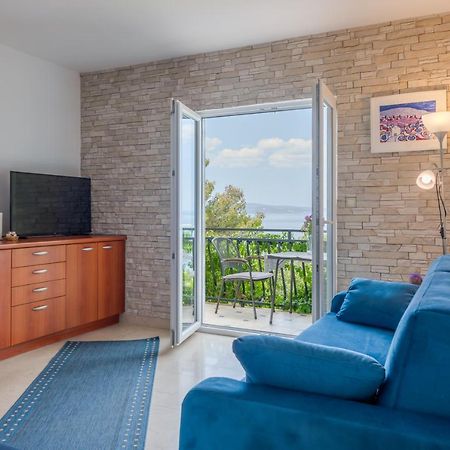 Apartmani Mirta Omis A Luaran gambar
