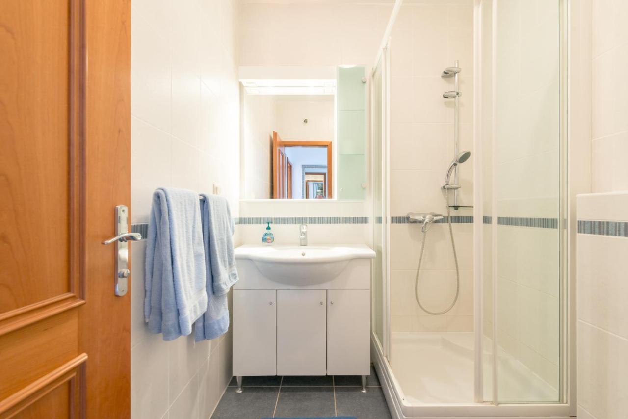Apartmani Mirta Omis A Luaran gambar