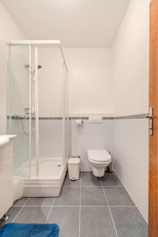 Apartmani Mirta Omis A Luaran gambar