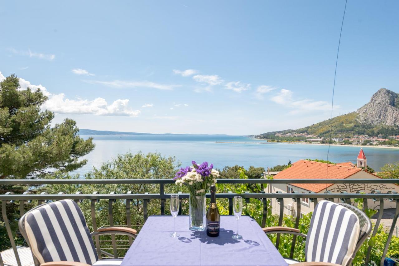 Apartmani Mirta Omis A Luaran gambar